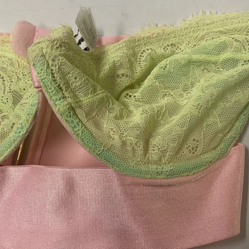 Dora Larsen Emelie Strapless Bra 32 new  without tags  pink yellow